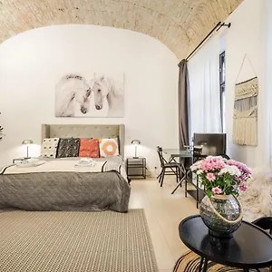 Urban Stable Luxury Апартаменты