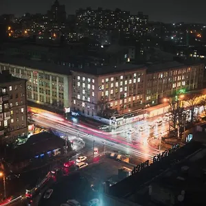  Апартаменты Cozy In A New Building Close To The Downtown Украина